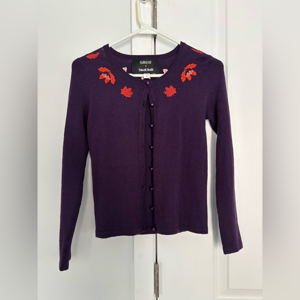 ModCloth embroidered sweater